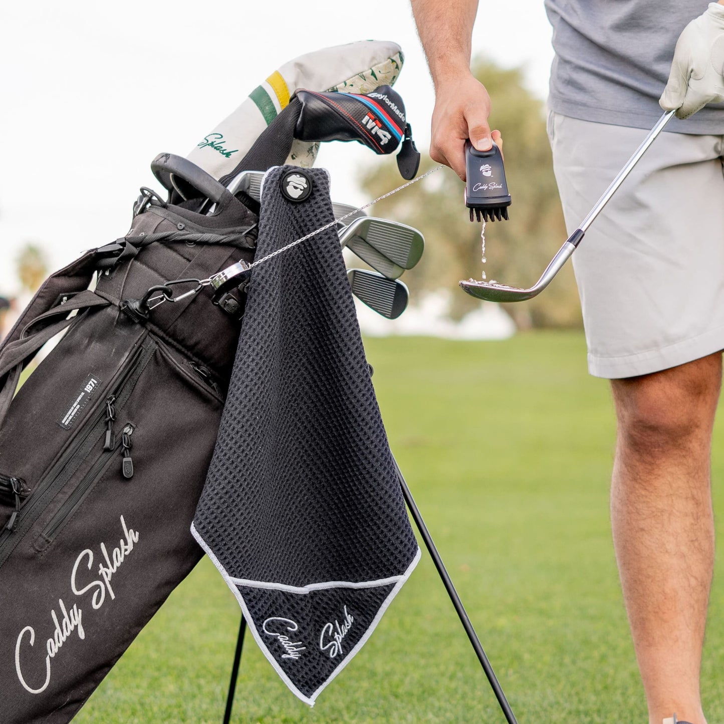 Deluxe Club Cleaning Kit: Pro Golf Club Cleaner, Magnetic Towel & Groove Sharpener