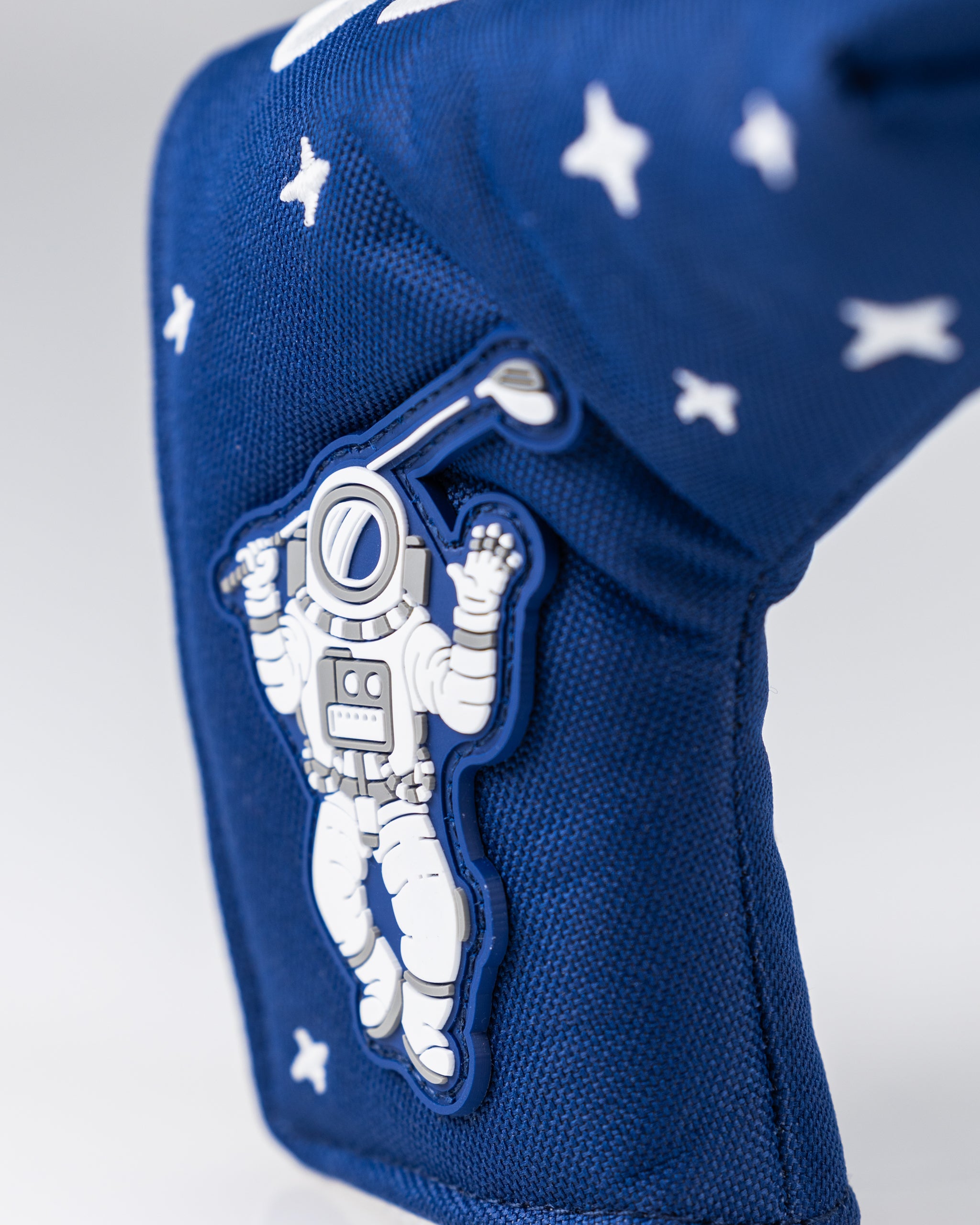 Pins and Aces NASA Space Walk Blade Putter Cover - Thumbnail 4