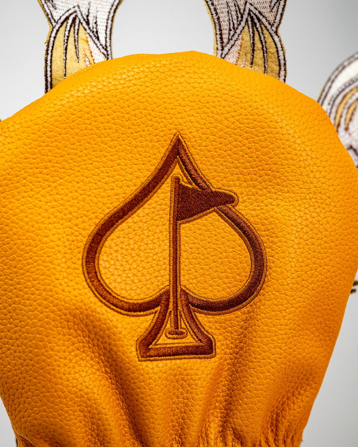Pins and Aces Giraffe Driver Cover - Thumbnail 5