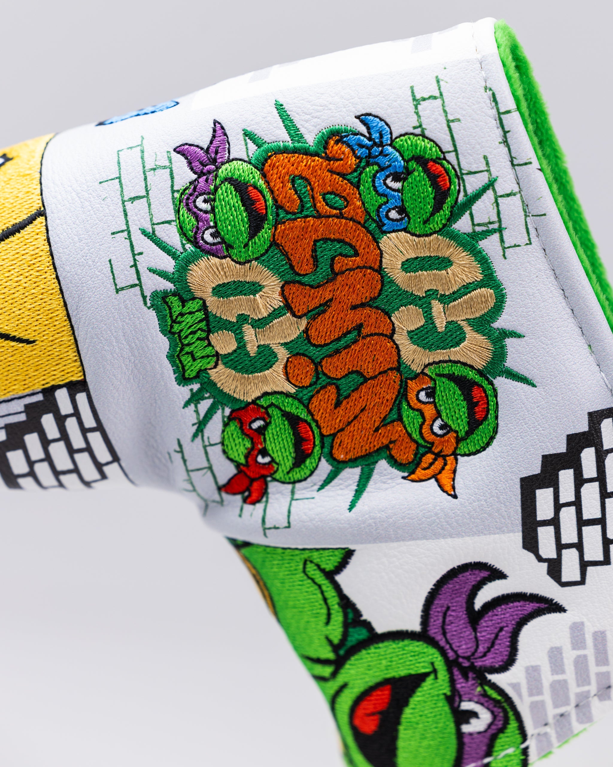 Pins and Aces TMNT Comics Blade Cover - Thumbnail 4